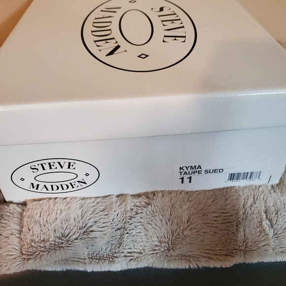 Steven Madden Kyma Bootie - Picture 8 of 11